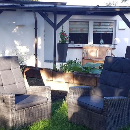 Bungalow An Der Tanne Mit Uberdachter Terrasse Дюселдорф Екстериор снимка