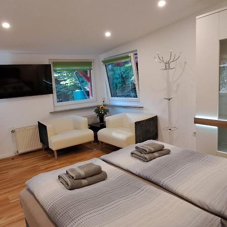 Bungalow An Der Tanne Mit Ueberdachter Terrasse Дюселдорф Екстериор снимка