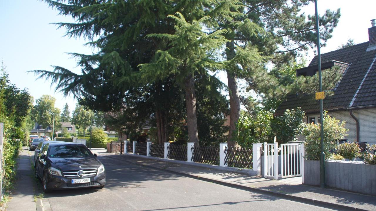 Bungalow An Der Tanne Mit Ueberdachter Terrasse Дюселдорф Екстериор снимка