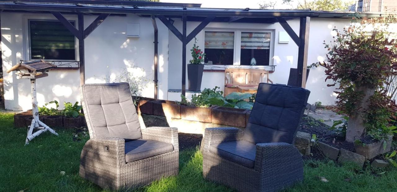 Bungalow An Der Tanne Mit Uberdachter Terrasse Дюселдорф Екстериор снимка