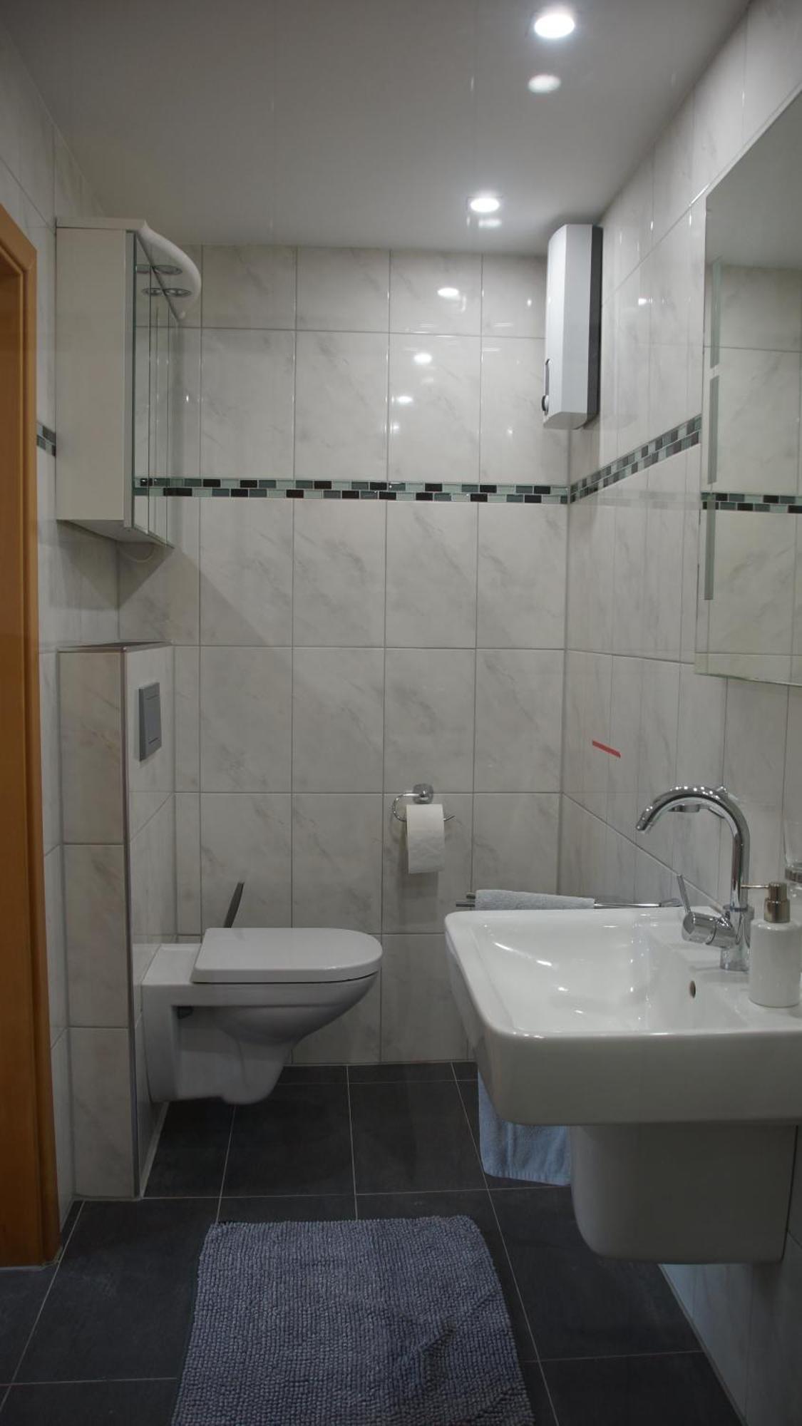 Bungalow An Der Tanne Mit Ueberdachter Terrasse Дюселдорф Екстериор снимка
