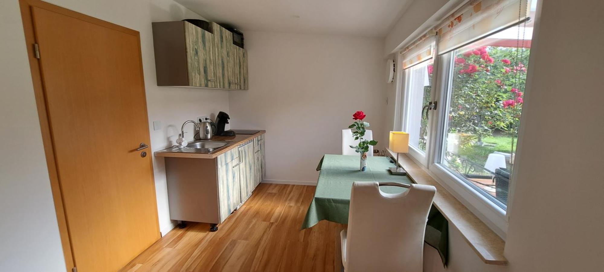 Bungalow An Der Tanne Mit Ueberdachter Terrasse Дюселдорф Екстериор снимка